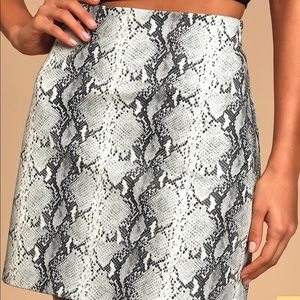 Cupcakes & Cashmere Faux Leather Snakeskin Skirt
